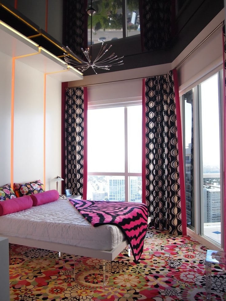 Натяжные потолки для спальни: разновидности дизайна, цвет, фактура