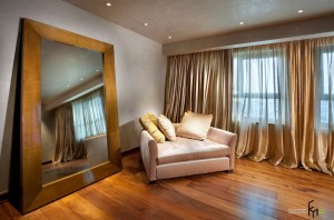 Пол теплых оттенков дерева