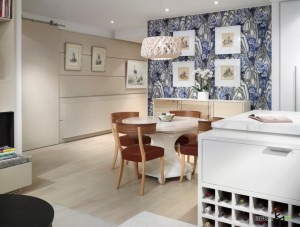 Расписанная стена на кухне