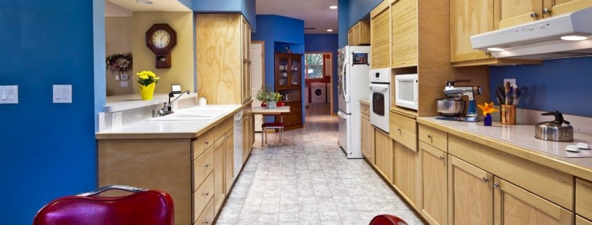 Необычная планировка кухни в коридоре