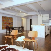 Использование балок для оформления кухни-студии