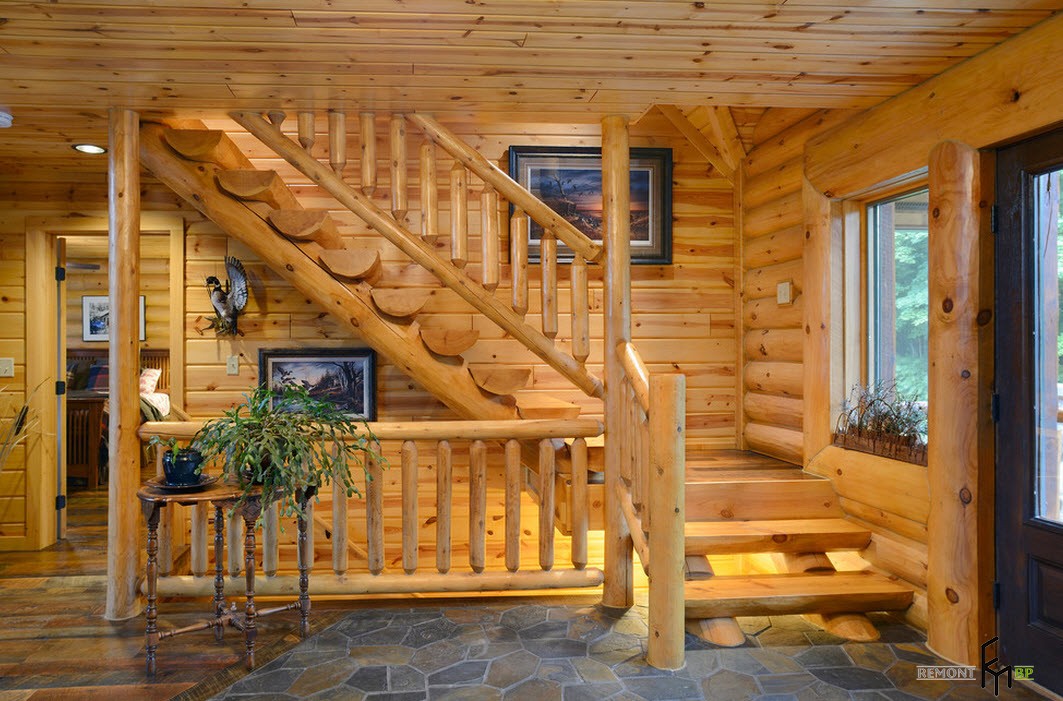 ступеньки в деревянный дом