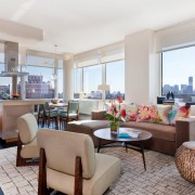 Панорамные окна в студии-кухне