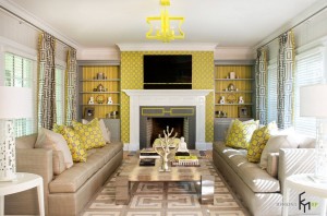Жёлтые шторы в жёлтой гостиной