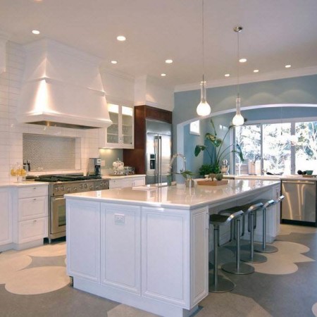 Стильный дизайн пробкового пола в комнатах: кухня, спальня, гостиная