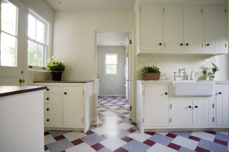 Підлога на кухні: який краще вибрати?