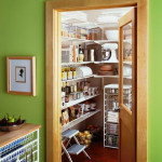 Дверь в кладовку