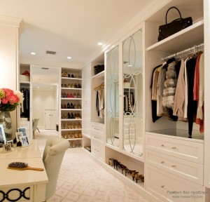 Инетересный дизайн гардеробной комнаты на фото