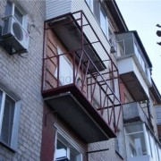 Балкон с выносом пример на фото