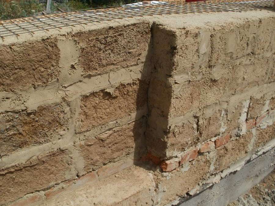 дома из легко глиняного бетона