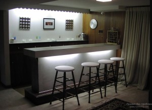 Оригинальная барная стойка с подсветкой