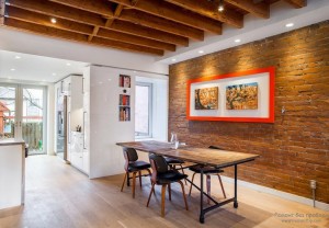 Кирпичная стена на фото