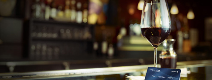 Интерьер кухни с барной стойкой