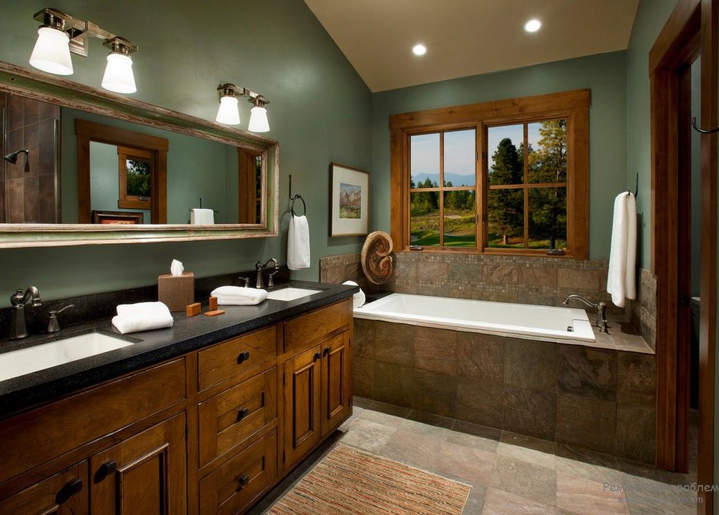 Коричневые и зеленоватые оттенки в интерьере ванной комнаты в стиле кантри