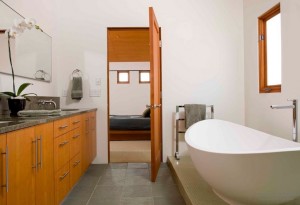 Оранжевая ванная комната