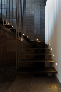 Темная лестница