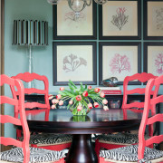 Картины в столовой и на кухне