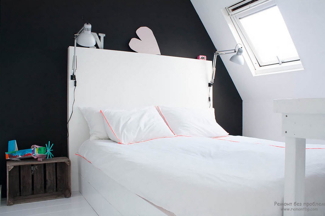 Чорно-біла спальня в стилі хай-тек