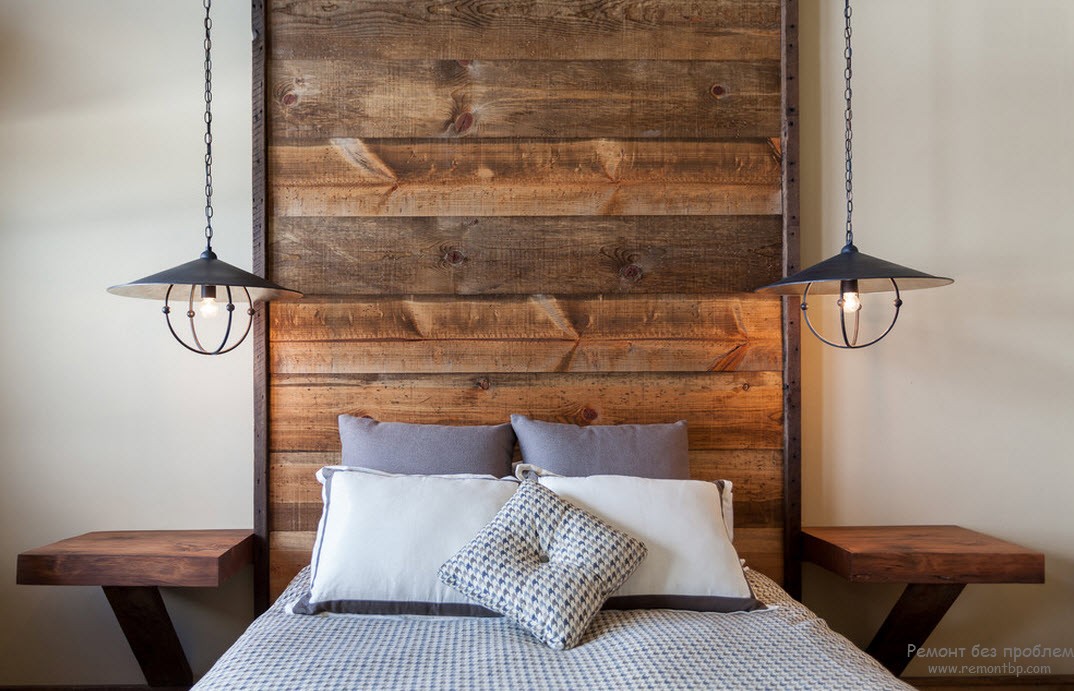 Красивая деревянная спальня