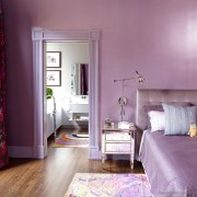 Чисто фиолетовая спальня
