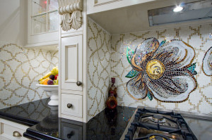 Яркий акцент - мозаика на кухне