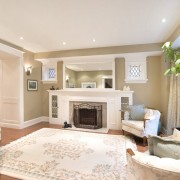 Бежевый камин