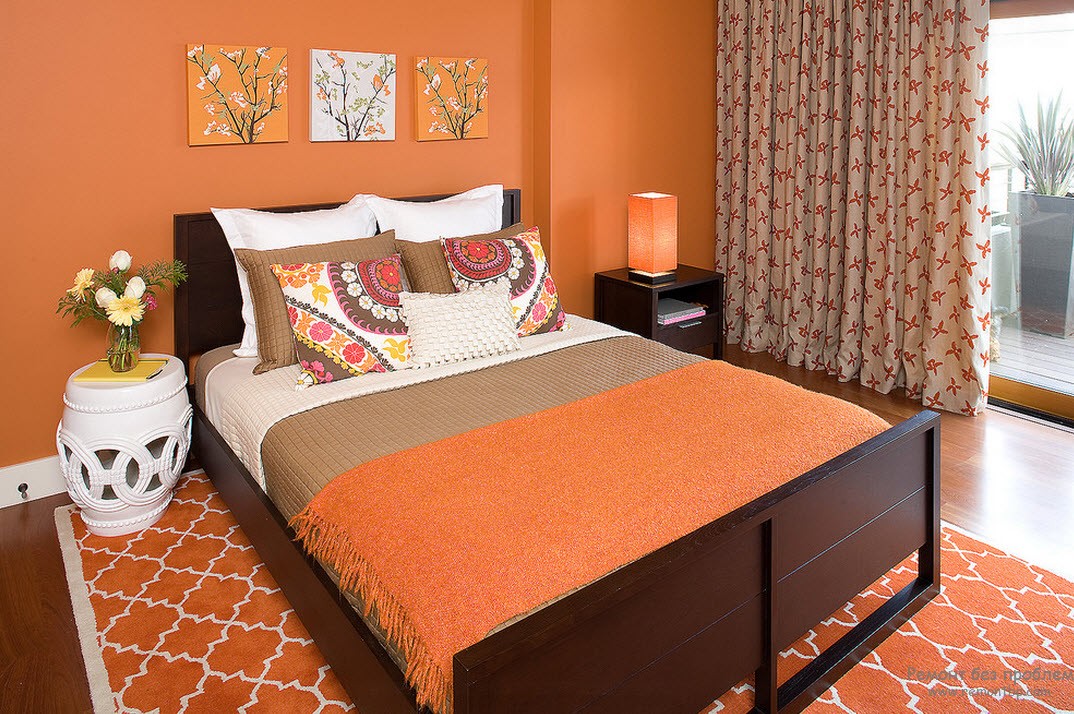 Спальня оранжевая