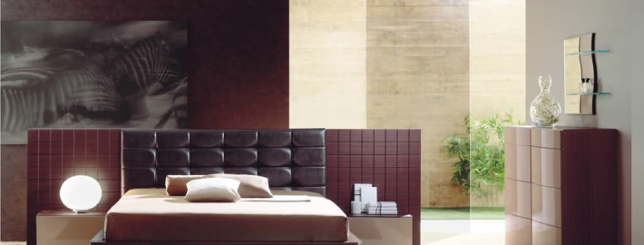 Бордовый цвет в интерьере — олицетворение зрелости и успеха