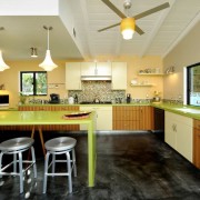 Сочетание салатового с нежно-желтым