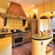 Ярко-желтая кухня