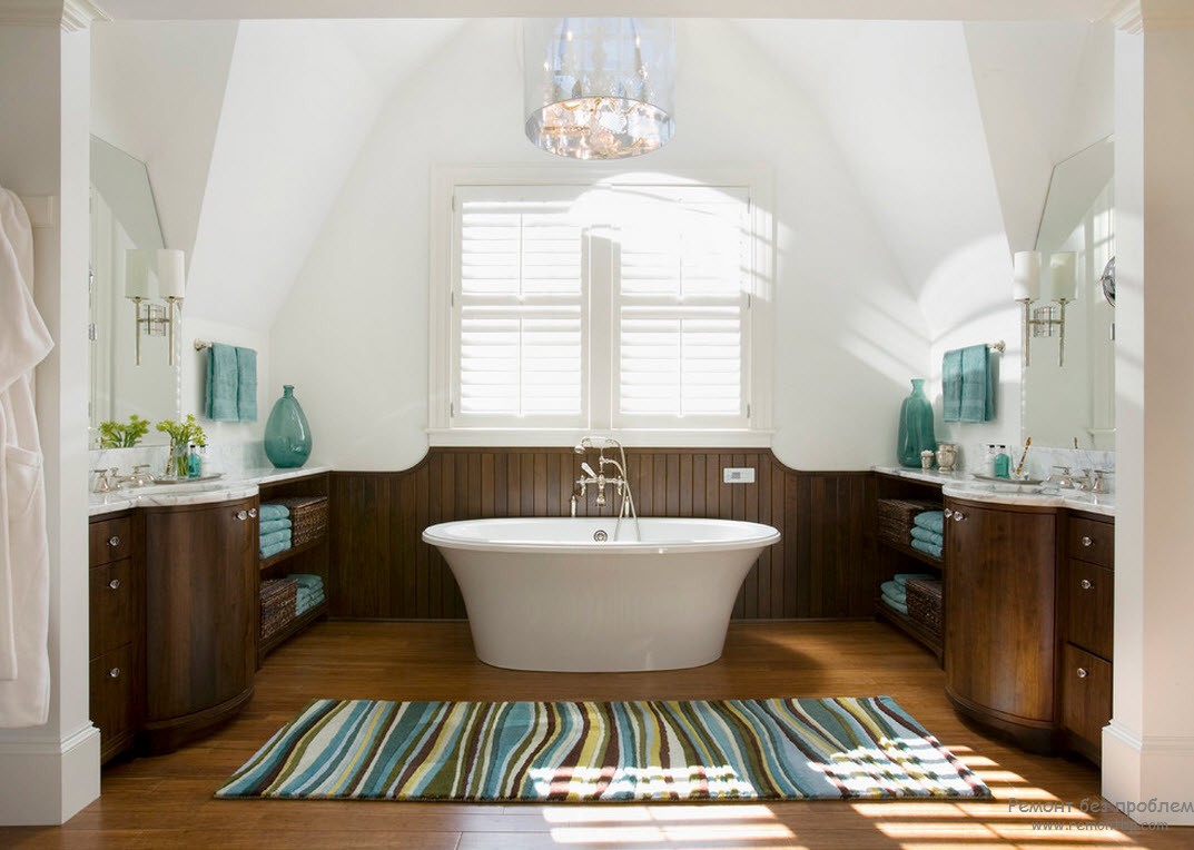 Природные оттенки, а также деревянная мебель всегда эффектны в интерьере ванной комнаты