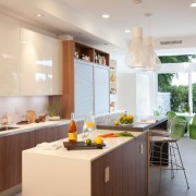 Комбинация фасадов на кухне