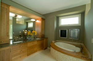 Средняя угловая ванна хорошо вписалась в интерьер в природном стиле