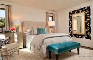 Небольшие бирюзовые акценты