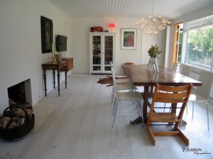 Белые стены и светлый пол