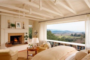 Дизайн окна в спальной комнате — ключ к уюту и покою