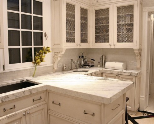 Белая мебель на кухни