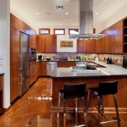 Мраморный пол на кухне Мраморный пол на кухне