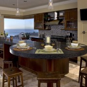 Тёмная барная стойка и стол Тёмная барная стойка и стол