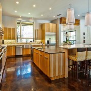 Кухонный пол из мрамора Кухонный пол из мрамора