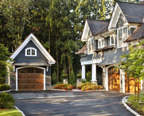 Гараж вне структуры дома