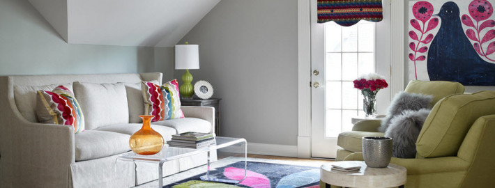 Яркие детали в дизайне маленькой комнаты