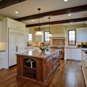 Два окна в просторной кухне Два окна в просторной кухне