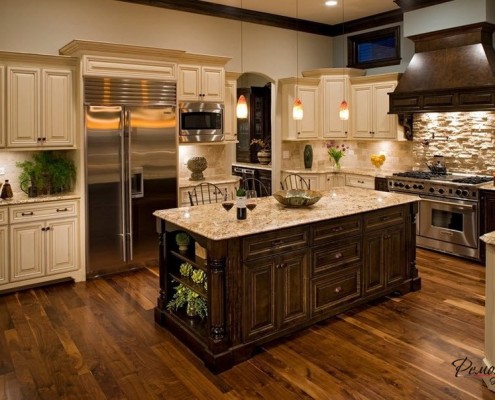 Ламинат на полу