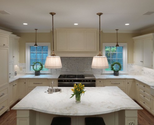 Два окна в просторной кухне Два окна в просторной кухне