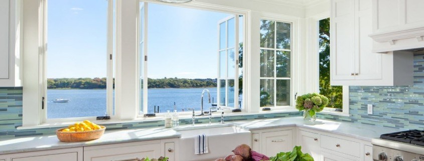 Угловая кухня в современном интерьере