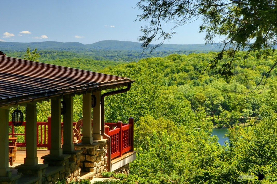 Вид на озеро