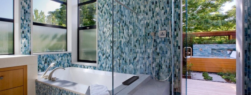 Мозаика для отделки поверхностей ванной комнаты