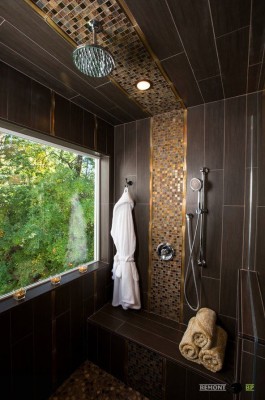 Мозаика на потолке в ванной