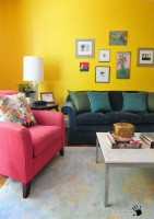 Интерьер гостиной с желтым цветом